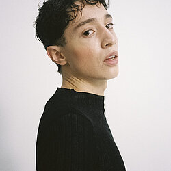 Pressshot_KYLE_ALESSANDRO_2026__c__tba_00001_Kopie.jpg