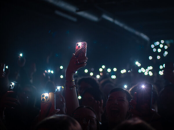 DIE WICHTIGSTEN NEWS DIREKT AUFS HANDY!