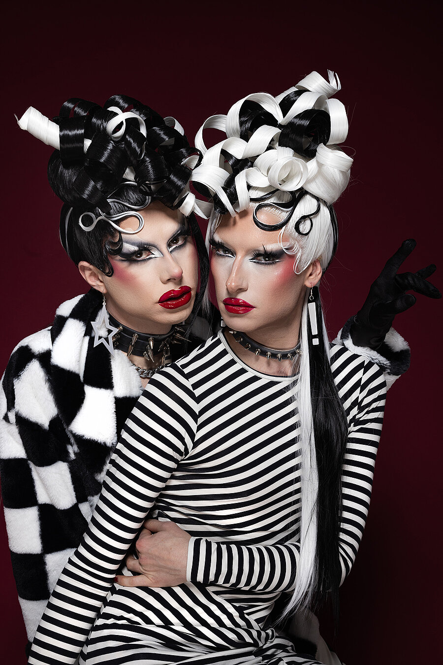 METAMORKID & YVONNE NIGHTSTAND