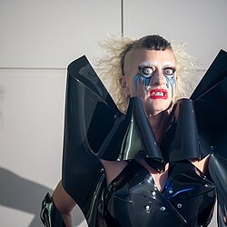Peaches_press_photo_3_-_credit_The_Squirt_Deluxe_Kopie.jpg
