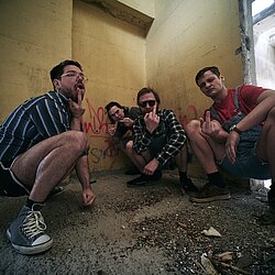 Joe___The_Shitboys_-_Press_Shot_01.jpg