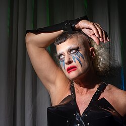 Peaches_press_photo_4_-_credit_The_Squirt_Deluxe_Kopie.jpg