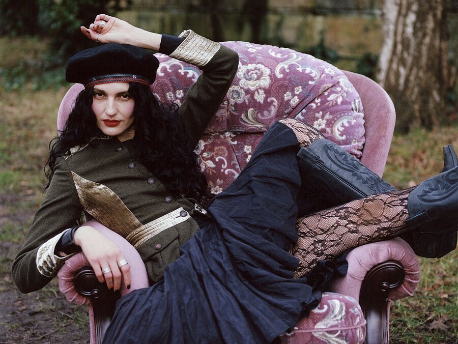 LUCIA & THE BEST BOYS